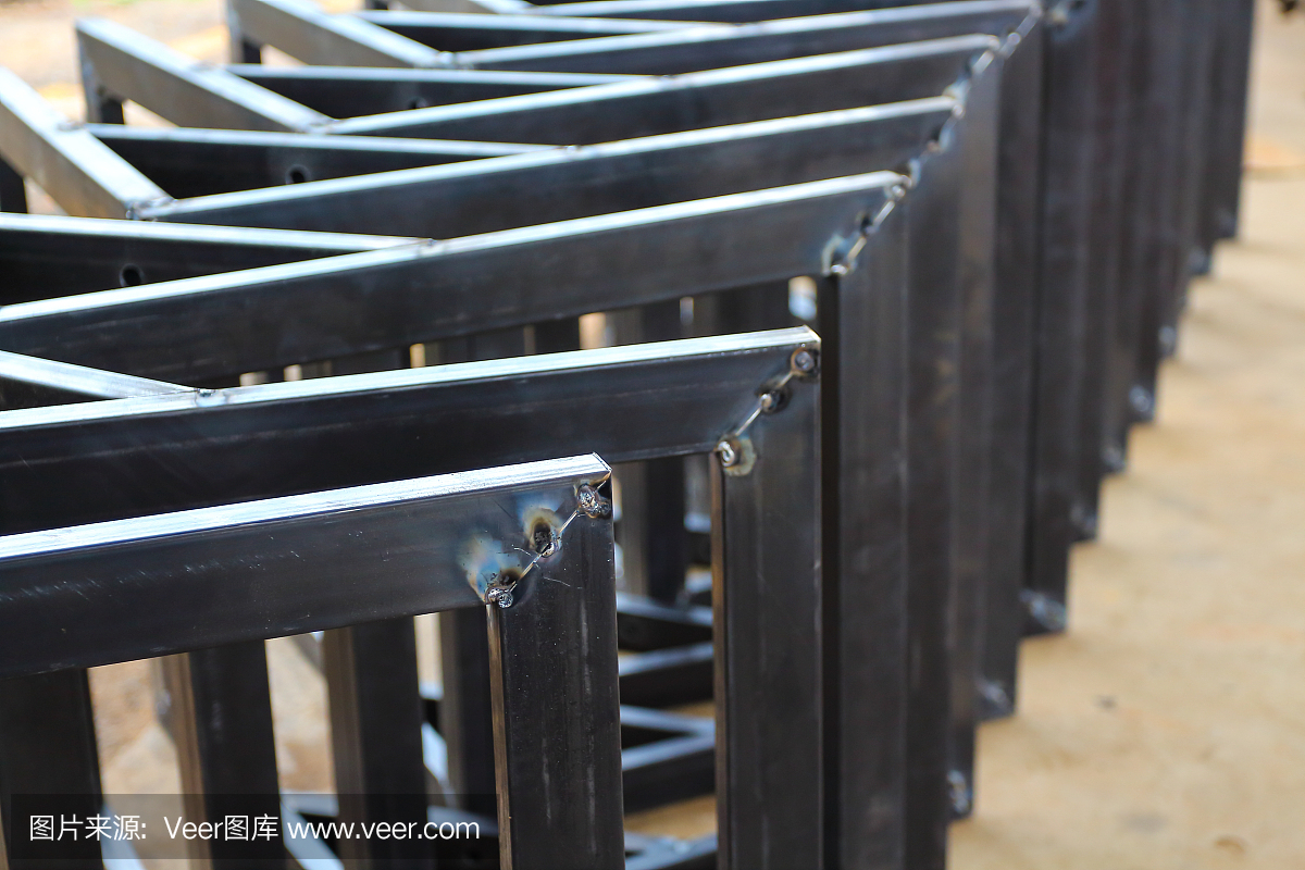 鋼煙囪。