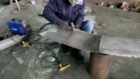 江蘇天筑不銹鋼雕塑大型金屬制品定制鹽城異形坐凳焊點焊接過程